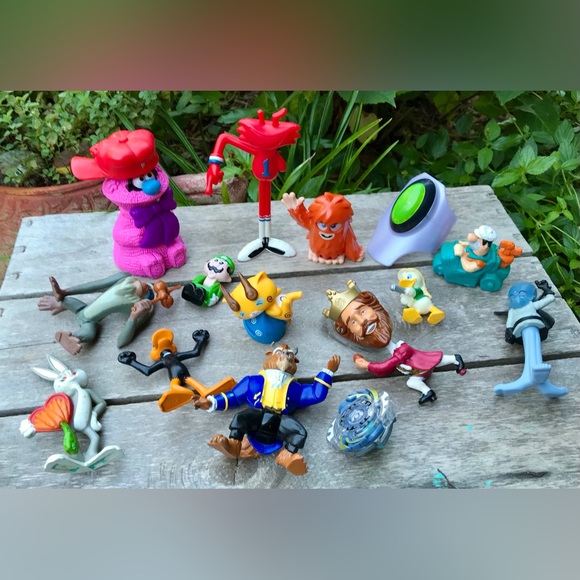 Lot Misc Happy Meal Toys Toy Box Toys Some Vintage Daffy Duck Bugs Burger King - Picture 1 of 8